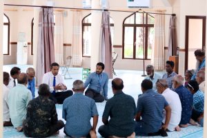 staff-mosque-meeting